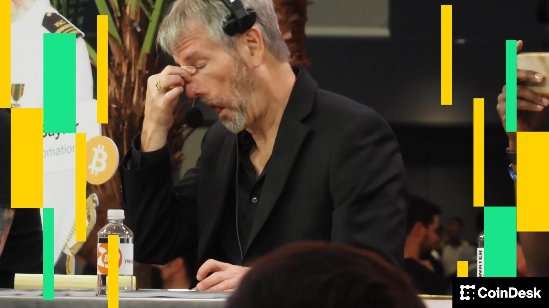 比特币暴跌使策略持仓接近盈亏平衡点，18个月后迎来关键考验。